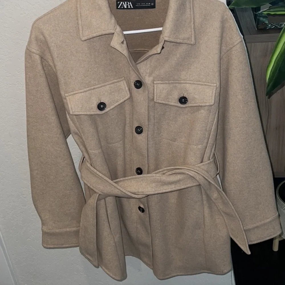 Zara Beige Utility Shacket with Tie Belt - Picture 2 of 6